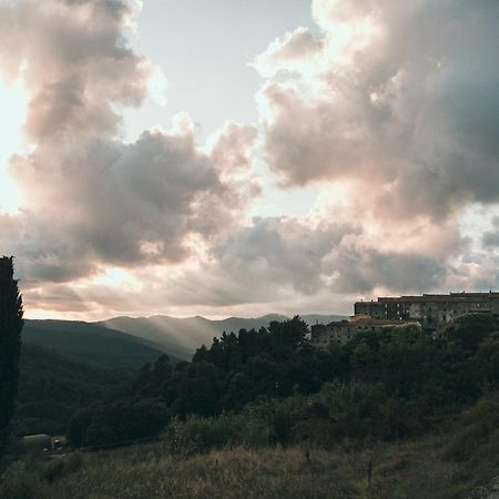 Il Cantuccio Di Monteverdi Marittimo, Borgo Di Canneto Canneto  Luaran gambar