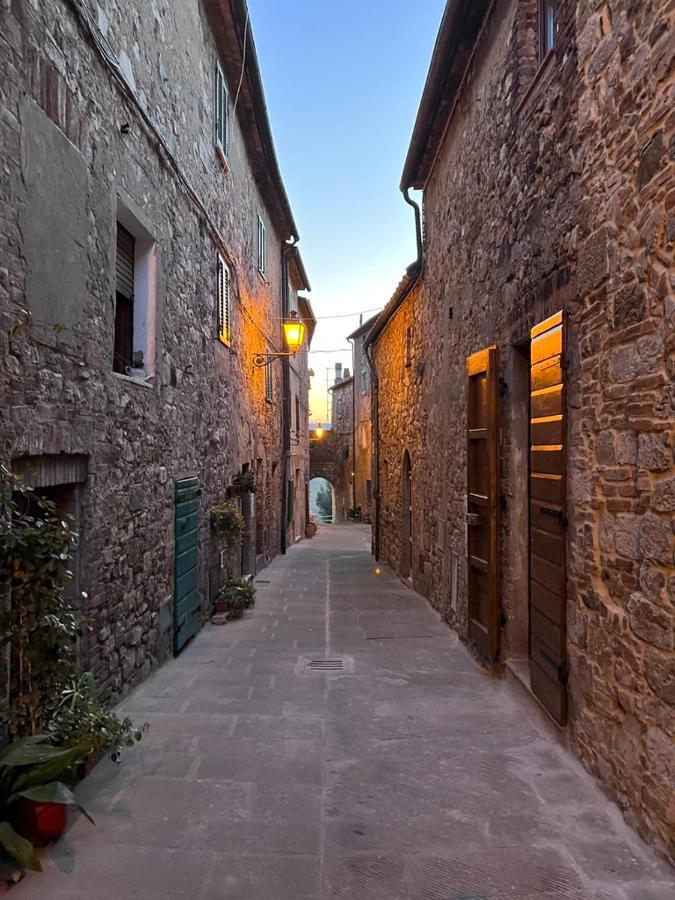 Il Cantuccio Di Monteverdi Marittimo, Borgo Di Canneto Canneto  Luaran gambar