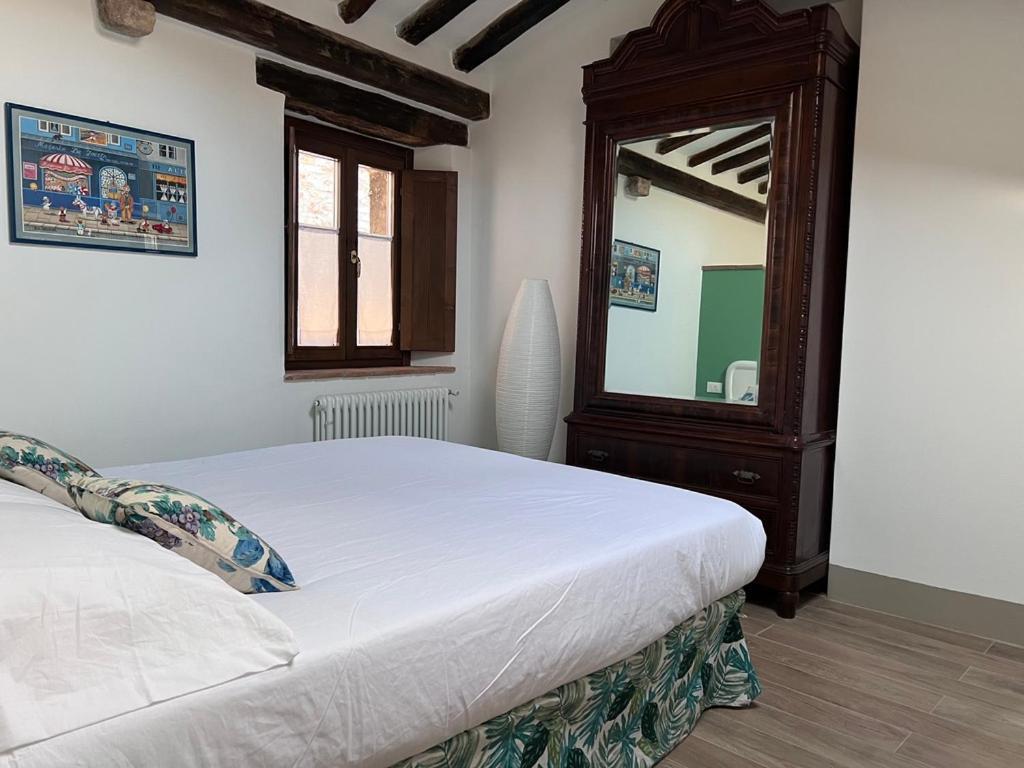 Il Cantuccio Di Monteverdi Marittimo, Borgo Di Canneto Canneto  Luaran gambar