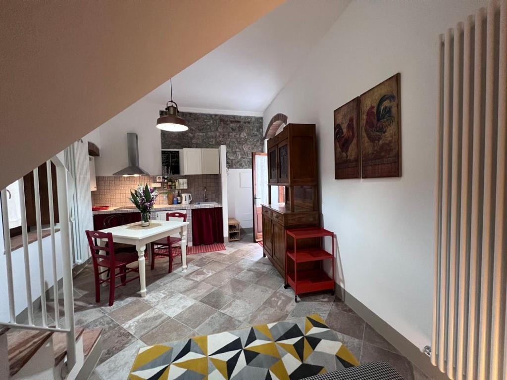 Il Cantuccio Di Monteverdi Marittimo, Borgo Di Canneto Canneto  Luaran gambar
