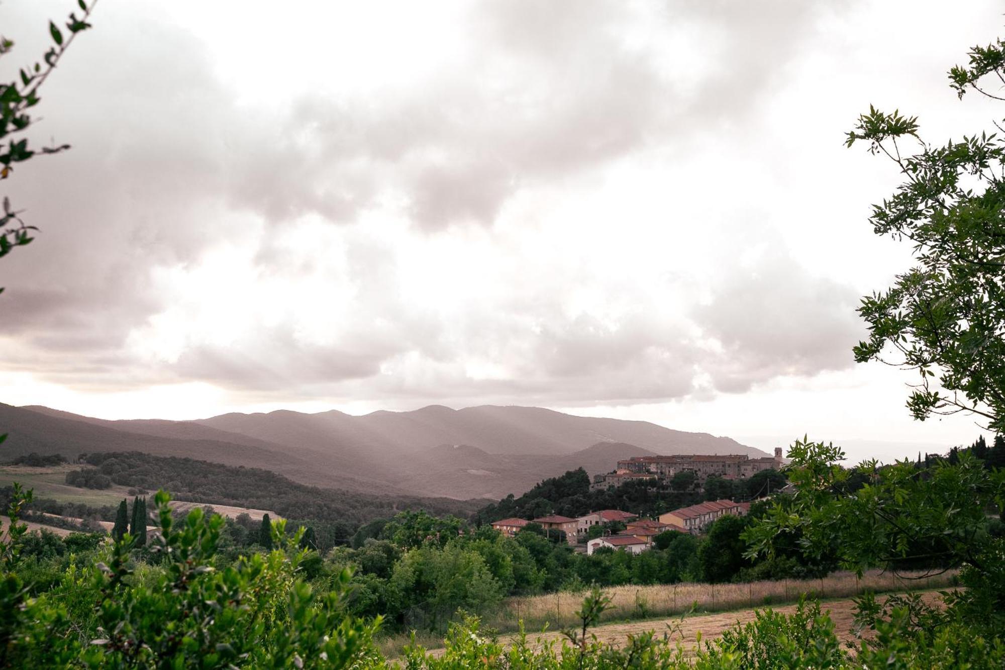Il Cantuccio Di Monteverdi Marittimo, Borgo Di Canneto Canneto  Luaran gambar